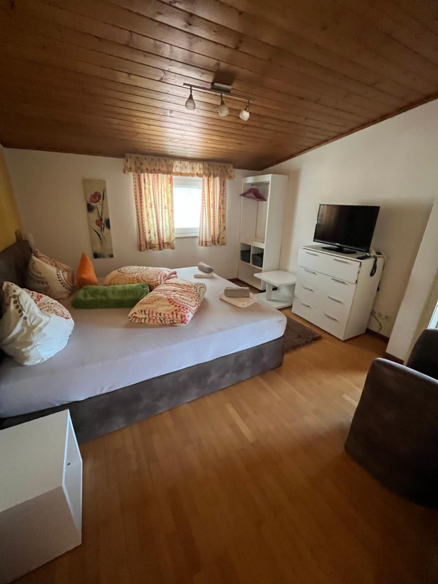 Hotel Krone Morter المظهر الخارجي الصورة